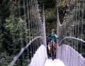 Val-Lumnezia-Tour: Über die Schlucht auf der schmalen Brücke