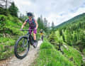 Schwangau: Zur Jägerhütte - With just a few turns of the crank, you have left the hustle and bustle of the royal castles behind you. It opens up: the former hunting grounds of King Max. An idyll with ramps, great trails and a hearty snack.