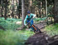 A lot helps a lot. Is this thesis true for E-MTBs? Or is the generous suspension travel on some e-enduro bikes too much of a good thing? Our comparison test should show: How well do the long-travel powerhouses perform in all-round use? And: Who is the best bike for pure downhill fun in 2020?
