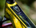 The switch-on button is easily accessible on the top tube.