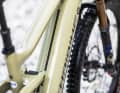 Useful accessories can be attached to the MRS rail. Bottle cage, lock, bag or a tool strap. The down tube is bulky.