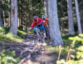 Fahrwerks-Check: Welches Bike kommt mit schnellen, kleinen Schlägen zurecht? Unsere Teststrecke Hill Bill im Bikepark Serfaus-Fiss- Ladis entlarvt so manches Bike.