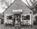 Nowhere does the Köpi bubble better at the end of a shift than in "Zum Ruhrpott", a picturesque kiosk in the Hochlarmark district of Recklinghausen.