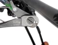1 Cut the cable: First loosen the derailleur cable on the front derailleur or rear derailleur and push it back into the frame just far enough to expose a small section on the gear lever. Caution: Do not lose the end of the cable in the frame. Then use Bowden cable pliers to CLEANLY cut off the cable at the gear lever. All outer casing parts can now be removed.
