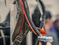 Clever solution: the tube of the hydration bladder is always returned to the shoulder strap by a magnet.