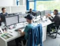The call centre has 28 seats. Customers are telephoned, emailed and chatted to at four desk islands. However, almost 90 per cent of orders are received fully digitally via the web shop.