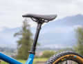 Focus O1E 8.9: The Kind Shock Zeta seatpost looks impressive, but only has five centimetres of travel. That's not enough.