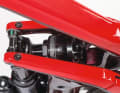 Canyon Strive CF 5.0: The pneumatic cylinder is housed beneath a cover. On steep climbs, it increases the seat angle by 0.8 degrees and raises the bottom bracket by ten millimetres. This reduces the rear suspension travel to 131 millimetres without compromising performance.
