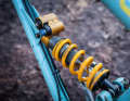 Unser Starling-Testbike kam mit einem Öhlins-Stahlfederdämpfer. Durch den großen Anschlagselastomer betrug der Federweg jedoch nur 126 statt 140 Millimeter.