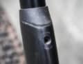 Canyon Spectral CF 7.0: System integration swallows the seat clamp. The seatpost is held in the seat tube via an integrated clamp block.