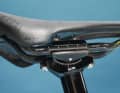 Canyon Lux CF SLX 9.0 Ltd: The base of the saddle and the clamping surfaces of the post head are not perfectly form-fit. Tugging on the saddle can provoke cracking noises.