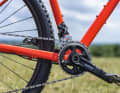 Cannondale Trail 2: Wie das Stevens hat auch das Cannondale zwei Kettenblätter an der Kurbel. Die 1x12-Antriebe sind in dieser Preisklasse selten. 