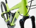 The cables run inside the frame. If you want to fit additional lighting, you will find pre-installed cables.