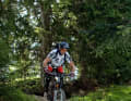 Steep - They all come down - but how? If you don't want to slide down into the valley on all fours, you have to stay cool in steep sections.

Anticipate: If you have to react, you're already too late. On steep terrain, you have to ride with foresight - and act. Look in the direction of travel, be ready to take action, brake early.