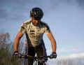 Exercise 1: Support as an aid. Leaning to the side is done by the leash, the bike remains upright.