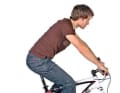SEAT POSITION

Stretched or relaxed? Depending on what you intend to do, you should adjust your riding position accordingly. For those who prefer a more comfortable position and better bike control, we recommend a wide riser bar with a short stem (pictured left). Do you love marathons and sporty rides where only propulsion counts? Then go for a long, flat stem with flat handlebars.