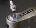 2. top left fork leg: with the "SFA" system, the positive and negative air chambers are filled with a single valve. The higher the air pressure, the harder the spring. Prerequisite: First set "PAR".