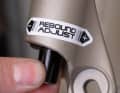 3. lower right fork leg: The rebound damping is set here. To the left: the fork rebounds faster; to the right: the fork rebounds more slowly.



XC 700 High-end all-mountain fork for the highest demands.