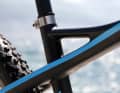 A 27.2 mm seatpost is designed to guarantee riding comfort and allow flex on the saddle.