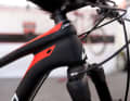 Less bold, but more discreet: The tube shapes on the new Centurion Backfire Carbon are no longer as pronounced as on its predecessor.