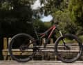 The 6Fattie version of the Stumpjumper comes with three-inch wide tyres and offers 150/135 millimetres of suspension travel.