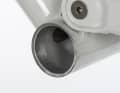 With the BB90 standard, the bottom bracket width measures 90 millimetres. Depending on the manufacturer, this dimension varies (BB86 or BB92). The bearing shells are pressed into the threadless housing in a plastic shell.
