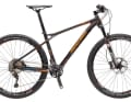 Das Topmodell des Zaskar rollt mit Rock Shox Reba und Shimano XTR/XT Komponenten auf die Trails.