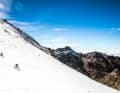 Africa-Firn The snow on the Toubkal is a magical attraction for ambitious ski tourers. The white stuff is rather difficult on a bike.
