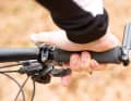 Thanks to 2-way release, Shimano allows you to downshift with both your thumb and index finger. This is faster and more intuitive for many bikers.