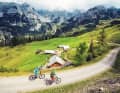The detour to the Loseggalm is well worth it: the hut's own cheese dairy gives the Brettljause a certificate of authenticity. But the impressive mountain scenery alone makes it hard to tear yourself away from the hut.
