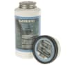1. Montage-Paste

 z. B. Shimano

 Eignet sich zur Montage der Kassette auf den Freilauf, für die Kurbel-Montage, das Pedalgewinde und auf die Sattelstreben in der Klemmung, falls diese knacken. Außerdem nimmt man die Montage-Paste für Alu-Sattelstützen in Alu-Rahmen.