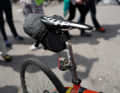 The seat post is made of titanium. The material flexes, which noticeably increases comfort. It is also robust.