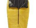 The Oscar +10 sleeping bag goes perfectly with the sleeping mat and is designed for medium temperatures.