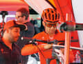 Master of optimisation: technical fetishist Sauser scrutinises every screw on the bike. Even team mechanic Holger "Jumanji" Friesen is sometimes amazed.