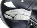 Primaloft, Thinsulate or a simple synthetic fibre lining: without an insulating layer in the inner boot, the wind quickly cools your feet down to freezing temperatures.