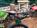 The saddle bag holds up to 16 litres and also has practical fastening straps.