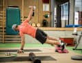 2 & 3 Increase: Raise your arms alternately above shoulder height. Balance the board as straight as possible.
