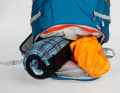 2 Bottom compartment: Backpacks divided into two compartments are generally easier to organise. Heavy items should be stowed in the bottom compartment. This allows the weight to be better supported on the hips and the rucksack does not swing up so easily.