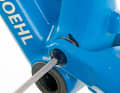 (2) Dismantling Dismantle the rear triangle into its individual struts. The brakes and gears should also be removed to make the work easier.
