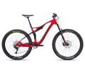 Für 3700 Euro baut Orbea beim AM M30 ein Fox Performance-Fahrwerk an den Carbon-Rahmen. Hier schaltet man mit einem Shimano SLX-XT-Mix durch die 11-Gang-Kassette von Sunrace mit 11-46 Zähnen.