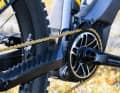 Der Yamaha PW-X2 treibt das Bike an. Das Kettenblatt ist eine Haibike-Konstruktion, der Kettenstrebenschutz sorgt für Ruhe im Heck, die leichten Laufräder für ein transparentes Handling.