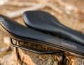 With the SMC Core, the ergonomics specialists from Koblenz present their first Core saddle for use on mountain bikes. Incidentally, there is already a version for e-mountain bikers. It is called the SM E-Mountain Core.
