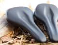 The two sizes of the saddle: M/L on the left and S/M on the right, both in the men's version.