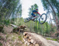 Catch me, if you can! Bergab ist das Kenevo SL die neue Referenz für E-Mountainbikes. Extrem schluckfreudig, fahrstabil, sicher und gut im Handling. Ein Freerider mit eingebautem Shuttle für viiiiiiel Spaß, wenn es runtergeht.
