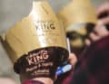 On the right, the crown that you have earned after the Chiemgau King Tour - the spikes replicate the elevation profile.