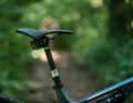 Das Lux Trail CF 8 kommt mit der Rockshox Reverb AXS, der Sattelstützendurchmesser beträgt 30,9 Millimeter.