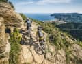 Finale has been one of the biggest bike pilgrimage destinations for years. But while organic bikers mainly head for the trail classics by shuttle, the E-MTB opens up new terrain beyond the beaten track. We checked out three super tours in the rather unknown Finale.
