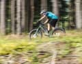The fat bike concept with 3.8 inch wide tyres could not completely convince any test rider. The riding dynamics of this bike are too special on normal trails.