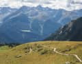 The long descent through Val Tasna. First over flowing alpine paths, later on narrow forest tracks down to Ftan in the Inn Valley.