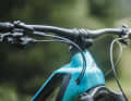 The display cable runs through the specially developed stem. A suitable front light can be clicked onto the Monkey Link bracket, which draws power from the main battery.